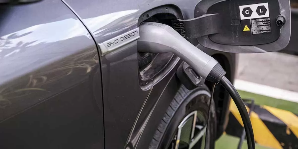 Clean Electric Unveils Revolutionary 15-Minute Universal Charging for Electric Vehicles