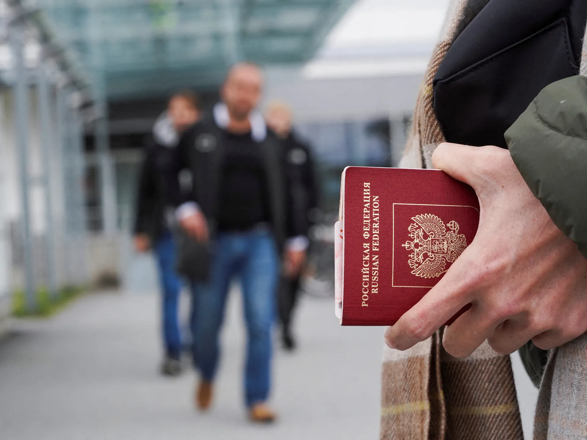 Russians Finding Ways to Enter Finland and Beyond Despite Visa Restrictions