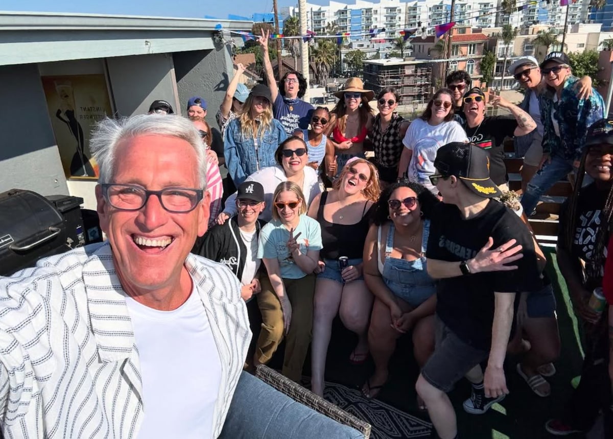 Dr. Bob Kilroy’s Heartwarming Lesbian Gatherings: A Celebration of Family, Community, and Inclusivity